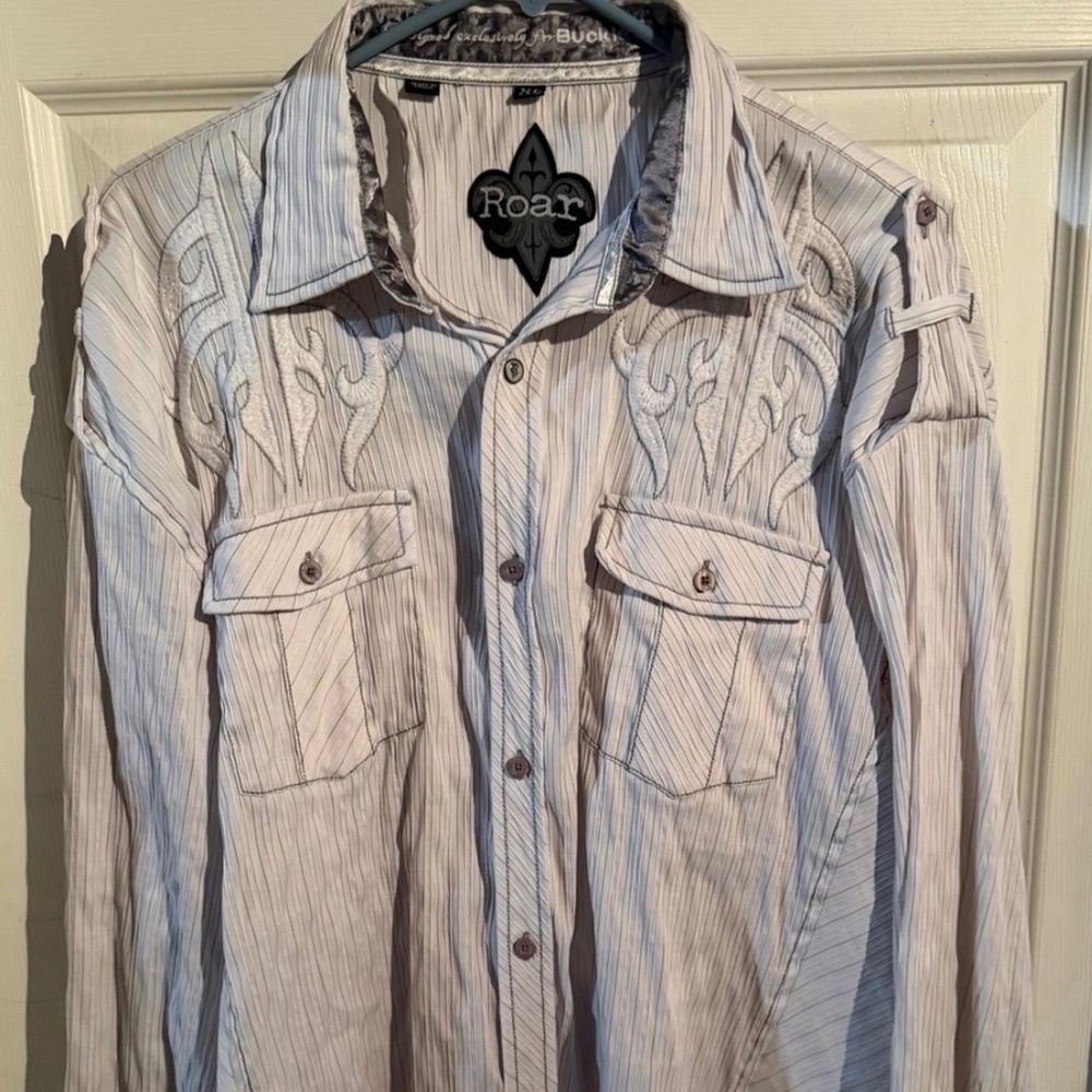Roar by Buckle Men’s XL Western Button Down Shirt Embroidered Fleur-De-Lis